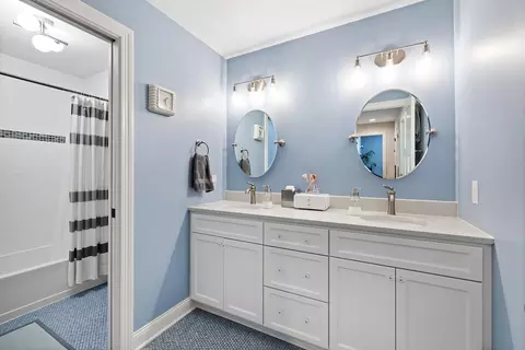 Bath - 26350 Alexander Ln, Shorewood, MN 55331 photo 5 of 7