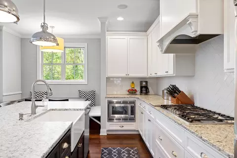 Kitchen - 26350 Alexander Ln, Shorewood, MN 55331 photo 2 of 7