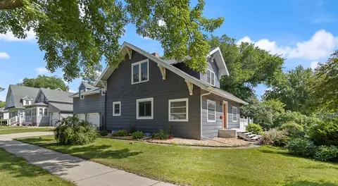901 N 4th St, Marshall, MN 56258 photo 4