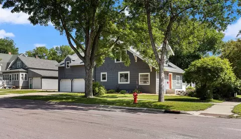 901 N 4th St, Marshall, MN 56258 photo 3