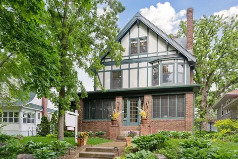 2820 Irving Ave S, Minneapolis, MN 55408