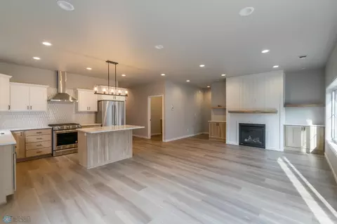 4150 Arthur Dr, Fargo, ND 58104 photo 7