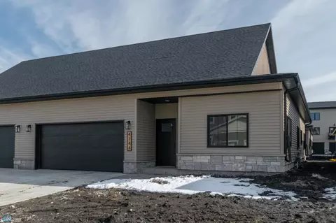 4150 Arthur Dr, Fargo, ND 58104