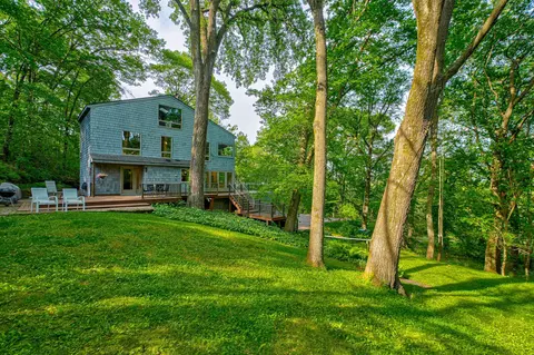 15511 Afton Hills Dr S, Afton, MN 55001