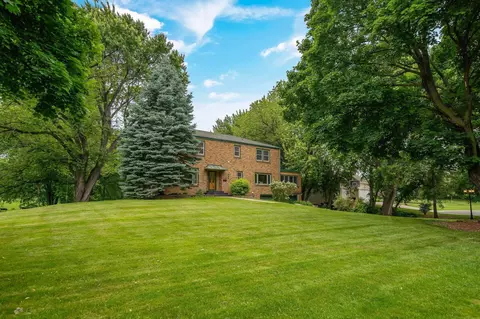 2407 Burma Ln, South Saint Paul, MN 55075