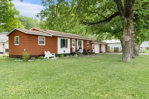 208 1st Ave NE, Geneva, MN 56035