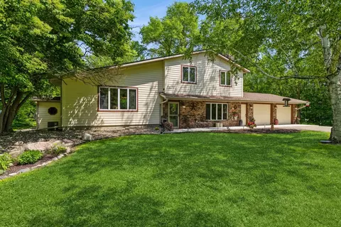 8935 180th St W, Faribault, MN 55021