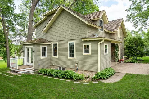 204 Erblang Ave, Faribault, MN 55021 photo 3