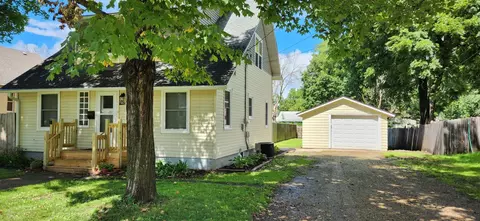 1128 6th St NW, Faribault, MN 55021 photo 4
