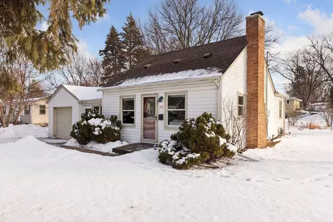 301 19th Ave N, Hopkins, MN 55343