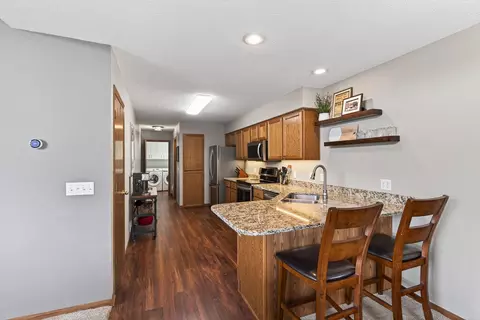 1853 Cliff Lake Ct, Eagan, MN 55122 photo 7