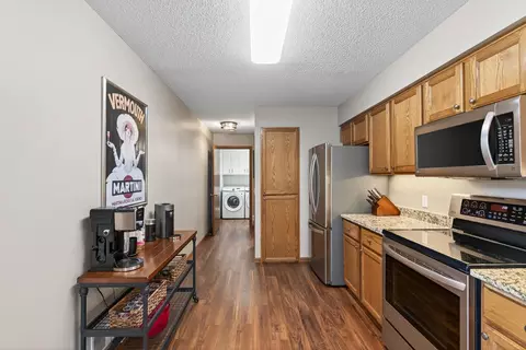 1853 Cliff Lake Ct, Eagan, MN 55122 photo 8