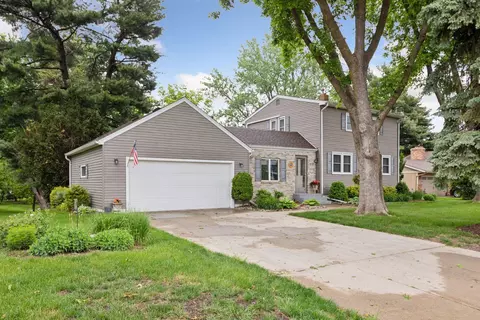 215 Thompson Ave W, West Saint Paul, MN 55118