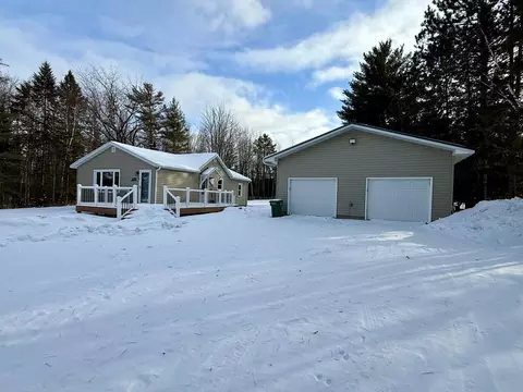 11966 Lindquist Rd, Hibbing, MN 55746
