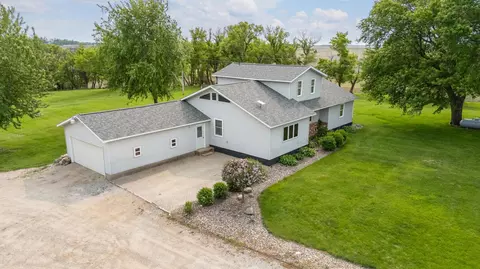8187 E 230th St E, Faribault, MN 55021