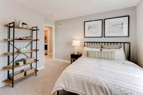 Bedroom - 1019 Shoreview Dr, Jordan, MN 55352 photo 2 of 4