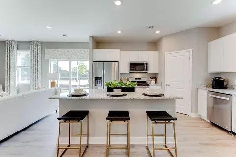 Kitchen - 1019 Shoreview Dr, Jordan, MN 55352 photo 2 of 3