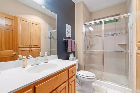 Bath - 6600 Geneker Way, Maple Plain, MN 55359 photo 3 of 4