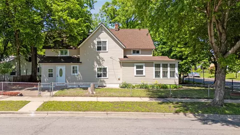 1085 E Jackson St, Saint Paul, MN 55117