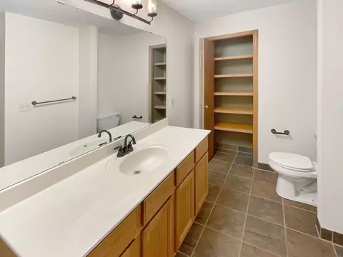 Bath - 2002 Willow Cir, Centerville, MN 55038 photo 3 of 3