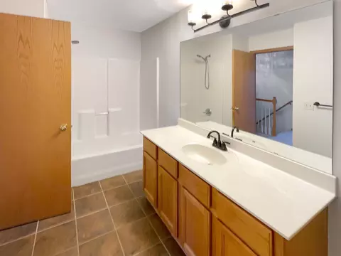 Bath - 2002 Willow Cir, Centerville, MN 55038 photo 1 of 3