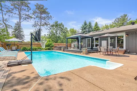 4322 Rustic Pl, Shoreview, MN 55126