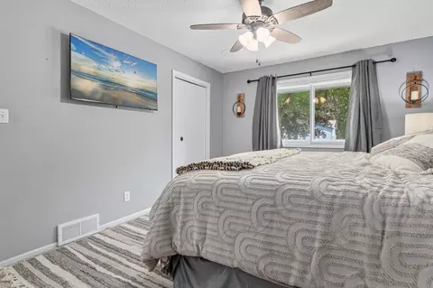 Bedroom - 4322 Rustic Pl, Shoreview, MN 55126 photo 2 of 5