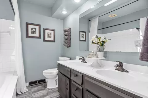 Bath - 4322 Rustic Pl, Shoreview, MN 55126 photo 1 of 3