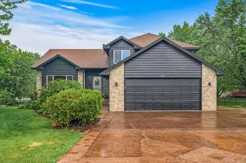 3825 122nd Ave NW, Coon Rapids, MN 55433