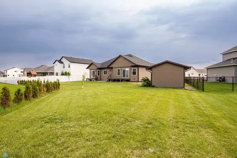 Exterior - 7214 Eagle Pointe Dr S, Fargo, ND 58104 photo 6 of 11