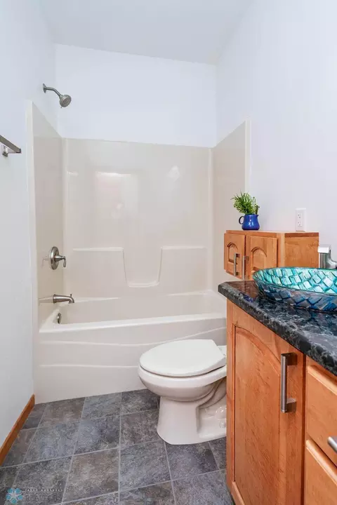 Bath - 7214 Eagle Pointe Dr S, Fargo, ND 58104 photo 1 of 8