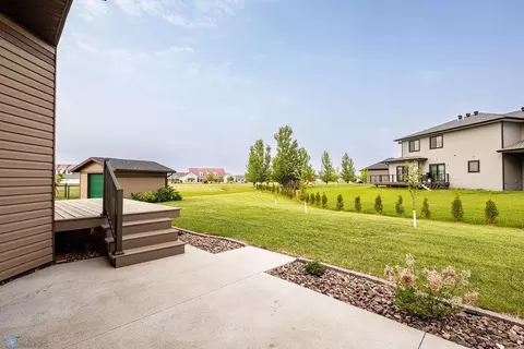 Exterior - 7214 Eagle Pointe Dr S, Fargo, ND 58104 photo 10 of 11
