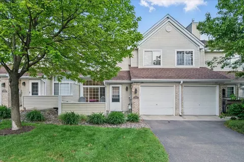 15313 Greenhaven Ln #110, Burnsville, MN 55306