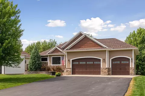 227 Maple Ln, Jordan, MN 55352