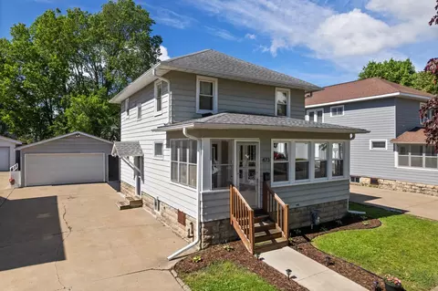 473 W 4th St, Winona, MN 55987