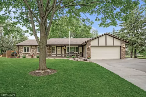 10425 Quaker Ln N, Maple Grove, MN 55369