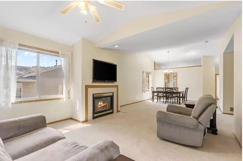 940 105th Ave NW, Coon Rapids, MN 55433