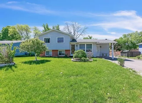 9705 99th Ave N, Maple Grove, MN 55369