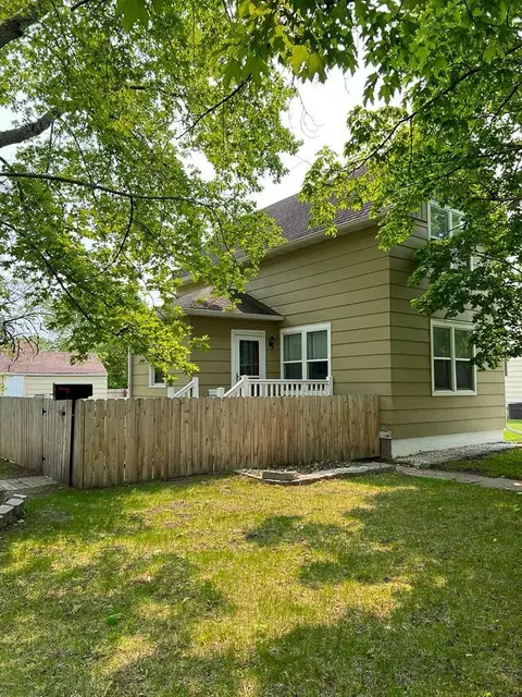 120 Merriam Ave N, Thief River Falls, MN 56701