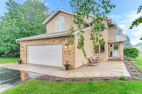 38 Jefferson Ct, Hastings, MN 55033