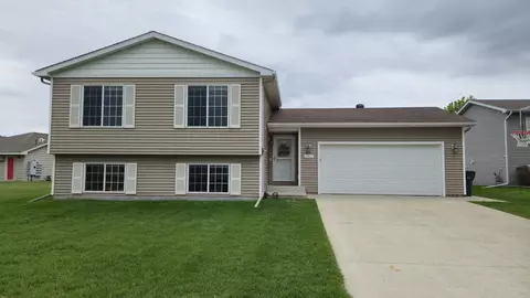 601 25th Ave NW, Austin, MN 55912