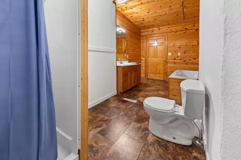 Bath - 408 State St E, Grey Eagle, MN 56336 photo 3 of 6