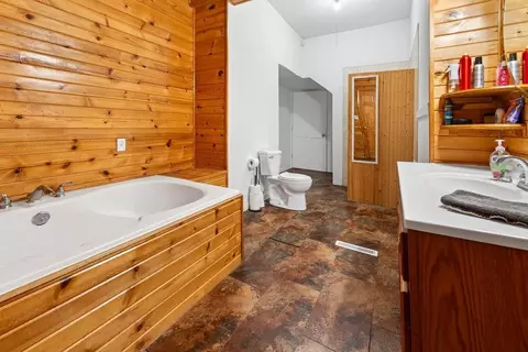 Bath - 408 State St E, Grey Eagle, MN 56336 photo 4 of 6
