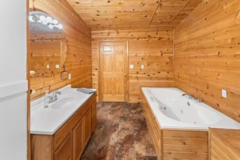 Bath - 408 State St E, Grey Eagle, MN 56336 photo 2 of 6