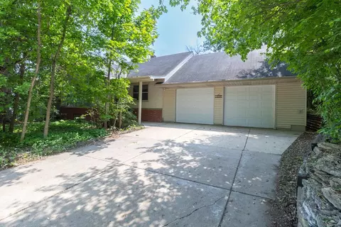 1700 Case Ave E, Saint Paul, MN 55106