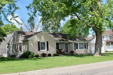 606 Center Ave N, Blooming Prairie, MN 55917