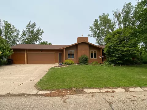 199 2nd St NE, Clarks Grove, MN 56016