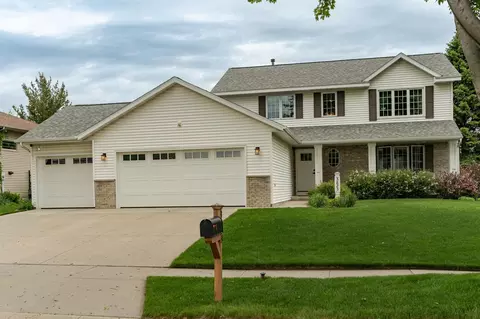 3823 Halling Pl SW, Rochester, MN 55902