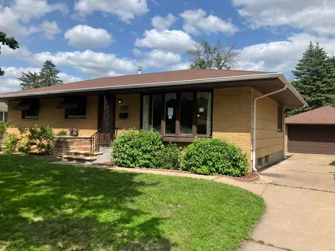 6218 Scott Ave N, Brooklyn Center, MN 55429