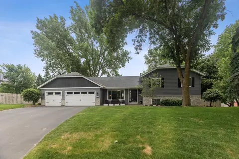 1652 Norwood Ct, Eagan, MN 55122